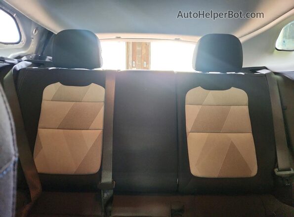 KL77LFE20RC121560 2024 CHEVROLET TRAX White Vista de los asientos traseros
