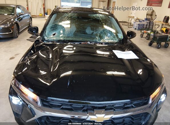 KL77LFE22RC083717 2024 CHEVROLET TRAX Black Widok z przodu