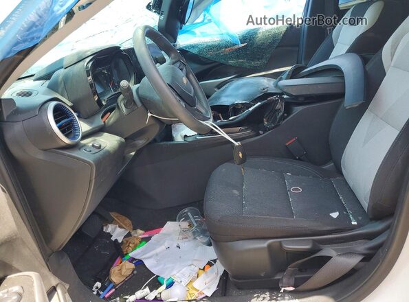 KL77LFE22RC095530 2024 CHEVROLET TRAX White Սալոնի դիմացի տեսք