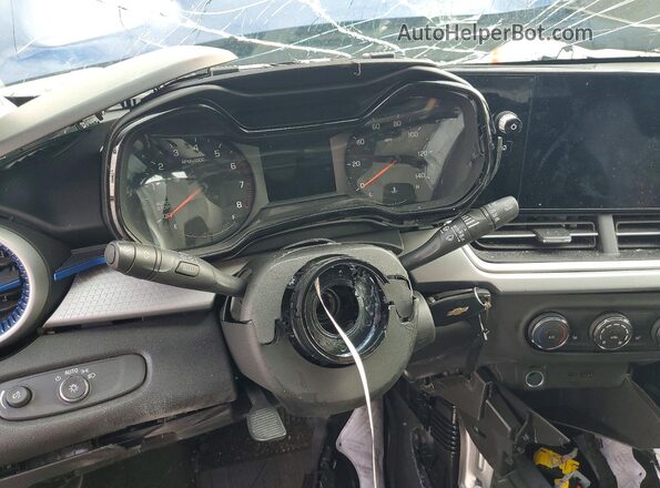 KL77LFE22RC129420 2024 CHEVROLET TRAX Blue Вид щитка приладів