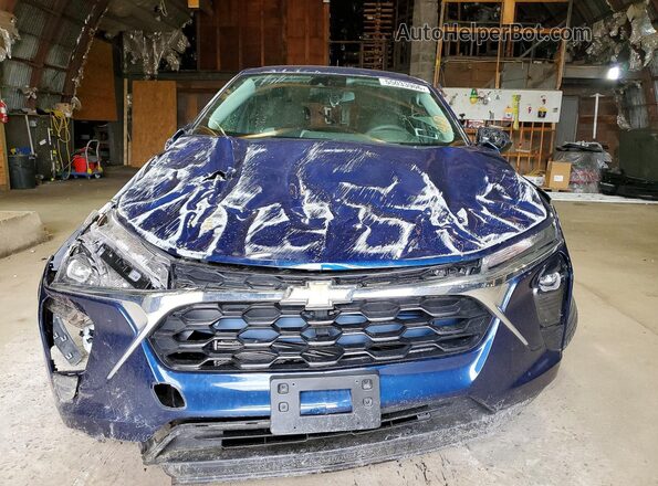 KL77LFE22RC153894 2024 CHEVROLET TRAX Blue Вид спереду