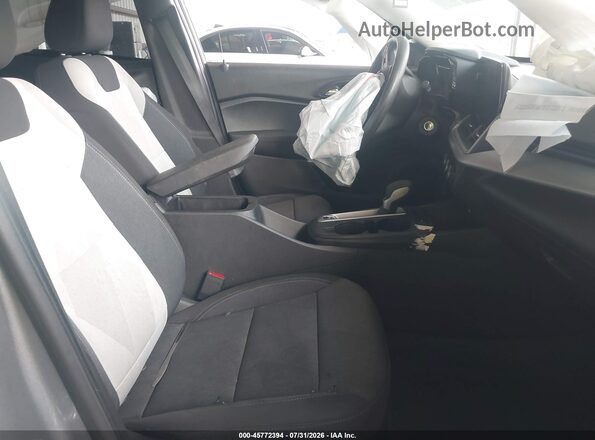 KL77LFE22RC156312 2024 CHEVROLET TRAX Gray Вид салону спереду