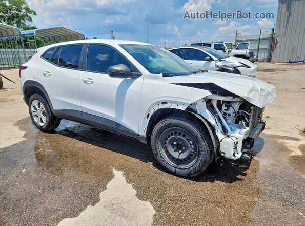 KL77LFE23RC024675 2024 CHEVROLET TRAX White Front right