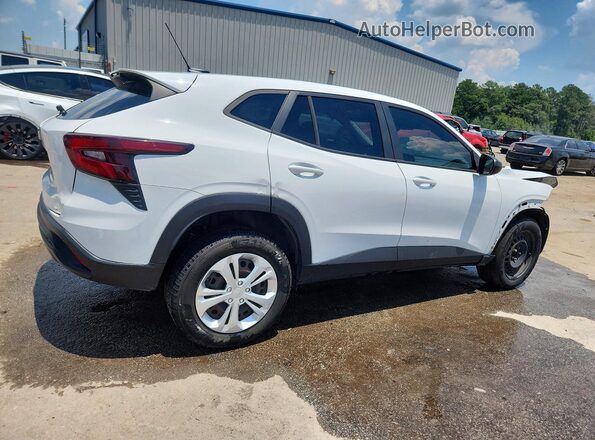 KL77LFE23RC024675 2024 CHEVROLET TRAX White Rear right