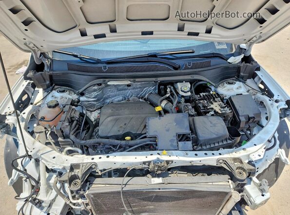 KL77LFE23RC024675 2024 CHEVROLET TRAX White Engine compartment view