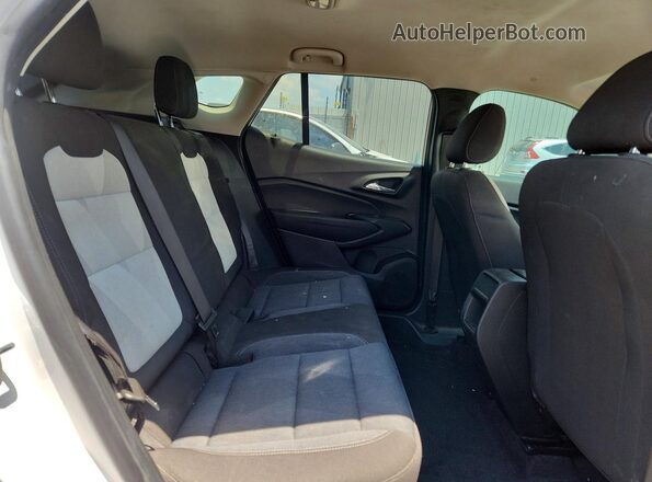 KL77LFE23RC024675 2024 CHEVROLET TRAX White Rear interior view
