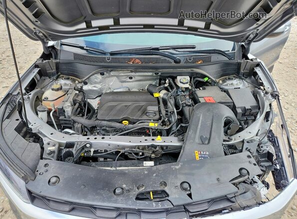KL77LFE23RC135694 2024 CHEVROLET TRAX Silver Widok komory silnika