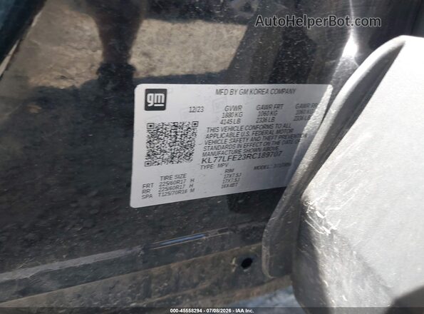 KL77LFE23RC189707 2024 CHEVROLET TRAX Black Vista del compartimento del motor