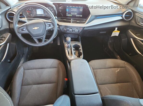 KL77LFE26RC012293 2024 CHEVROLET TRAX Black Widok deski rozdzielczej