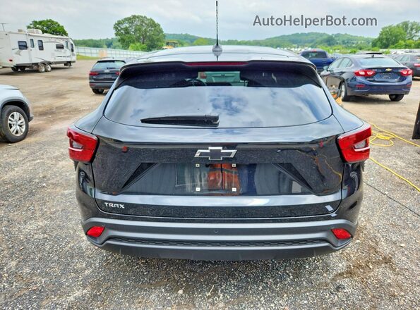 KL77LFE26RC228063 2024 CHEVROLET TRAX Black Widok z tyłu