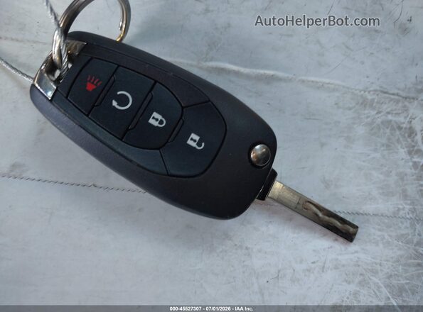 KL77LFE27RC135990 2024 CHEVROLET TRAX White Вид панелі приладів