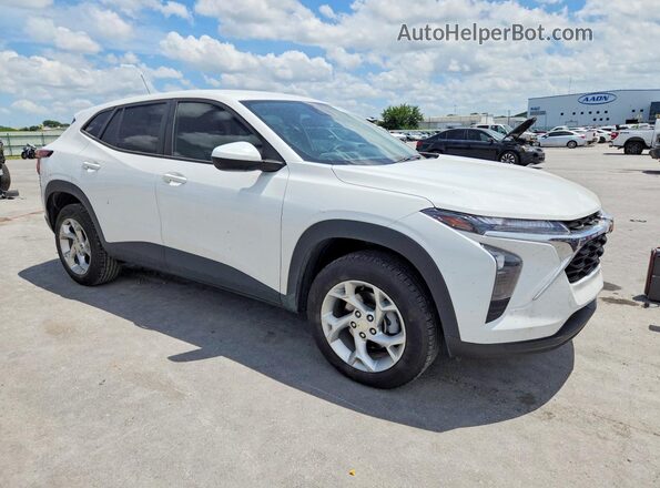 KL77LFE28RC070342 2024 CHEVROLET TRAX White Przód prawy