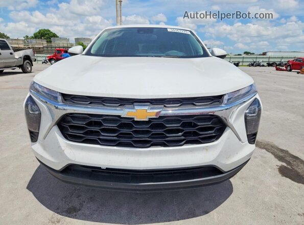 KL77LFE28RC070342 2024 CHEVROLET TRAX White Widok z przodu
