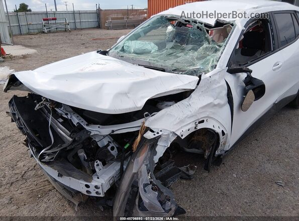 KL77LFE28RC229781 2024 CHEVROLET TRAX White Դիմացի տեսք