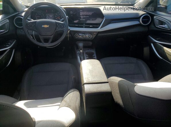 KL77LFE2XRC051100 2024 CHEVROLET TRAX Orange Vista del salpicadero
