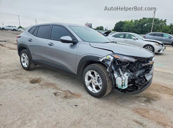 KL77LFEP0TC105152 2026 CHEVROLET TRAX Gray Առջևի աջ