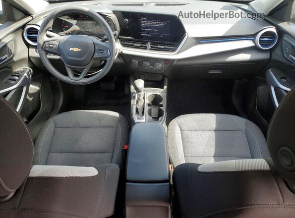 KL77LFEP2SC050427 2025 CHEVROLET TRAX Black Widok deski rozdzielczej