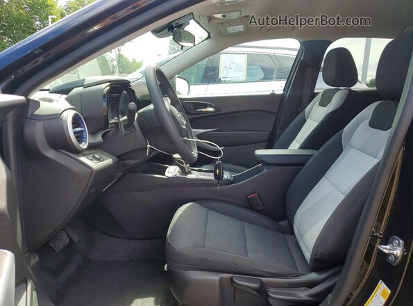 KL77LFEP2SC050427 2025 CHEVROLET TRAX Black Widok wnętrza z przodu