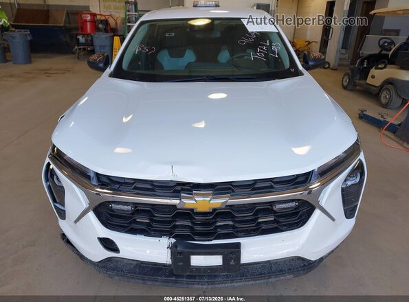 KL77LFEP2SC180093 2025 CHEVROLET TRAX White ხელსაწყოთა პანელის ხედი