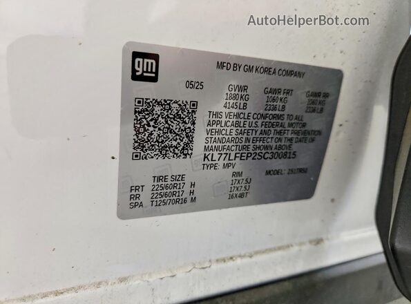 KL77LFEP2SC300815 2025 CHEVROLET TRAX White Widok naklejki z numerem VIN