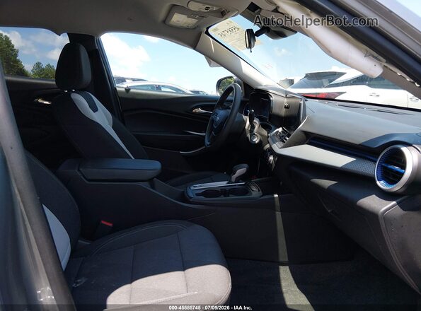 KL77LFEP3SC283622 2025 CHEVROLET TRAX Gray Սալոնի դիմացի տեսք