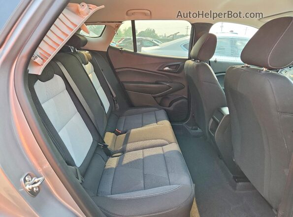 KL77LFEP4TC052486 2026 CHEVROLET TRAX Silver Սալոնի հետևի տեսք