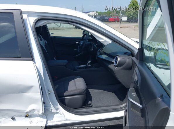 KL77LFEP4TC090378 2026 CHEVROLET TRAX White წინა სალონის ხედი