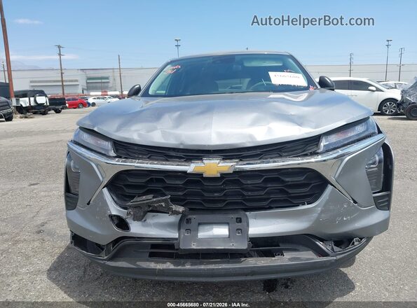 KL77LFEP5SC062751 2025 CHEVROLET TRAX Gray წინა ხედი