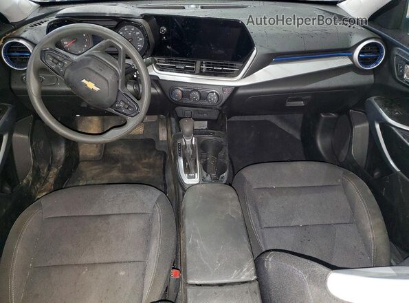 KL77LFEP6TC078698 2026 CHEVROLET TRAX White Вид панелі приладів