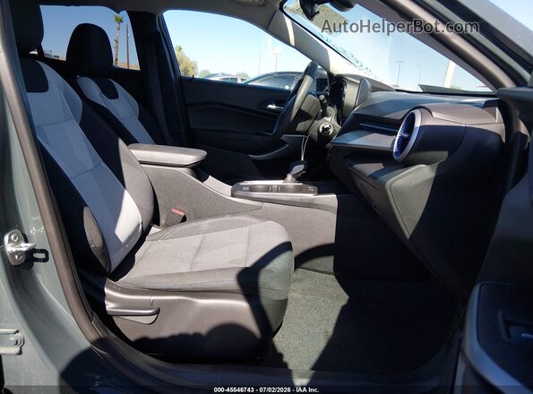 KL77LFEP7SC293442 2025 CHEVROLET TRAX Gray Vista interior delantera