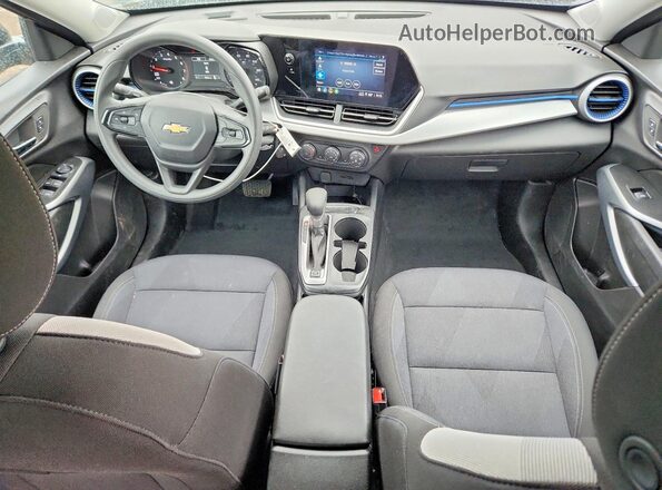 KL77LFEP8SC333964 2025 CHEVROLET TRAX Black Vista del salpicadero
