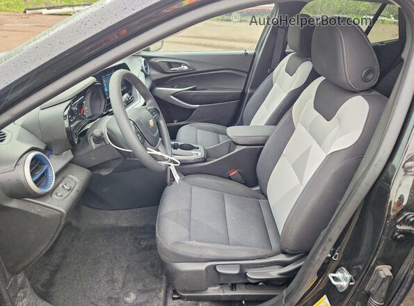 KL77LFEP8SC333964 2025 CHEVROLET TRAX Black Vista interior delantera