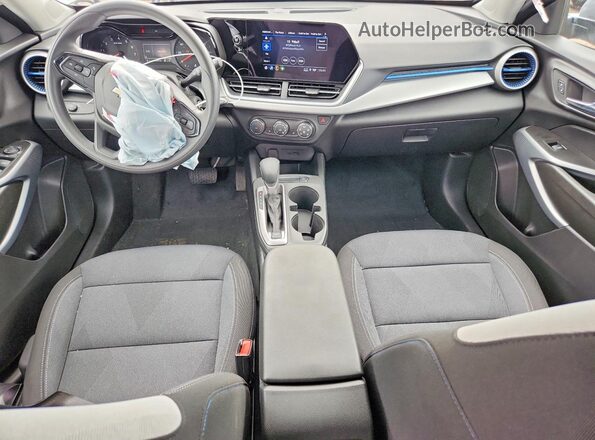 KL77LFEP8TC029342 2026 CHEVROLET TRAX Gray Вид панелі приладів