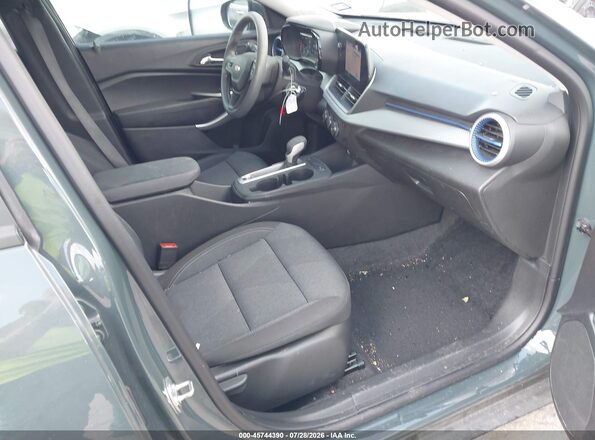 KL77LFEP9SC024729 2025 CHEVROLET TRAX Gray Front interior view