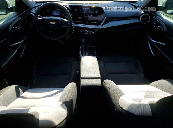 KL77LFEPXSC106744 2025 CHEVROLET TRAX White Vista del salpicadero