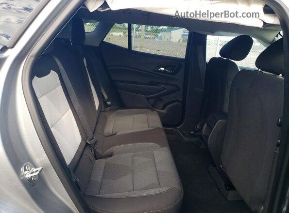 KL77LFEPXTC029701 2026 CHEVROLET TRAX Серебряный Вид задних сидений