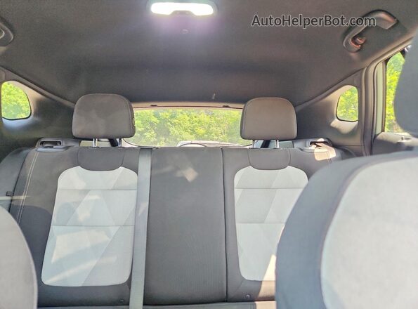 KL77LGE20RC082023 2024 CHEVROLET TRAX Green Vista de los asientos traseros