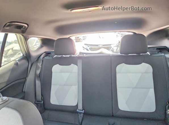 KL77LGE21RC050049 2024 CHEVROLET TRAX Silver Vista de los asientos traseros