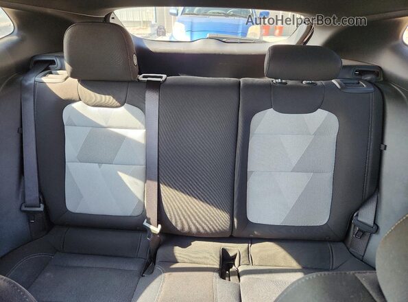 KL77LGE23RC049906 2024 CHEVROLET TRAX Silver Widok tylnych siedzeń