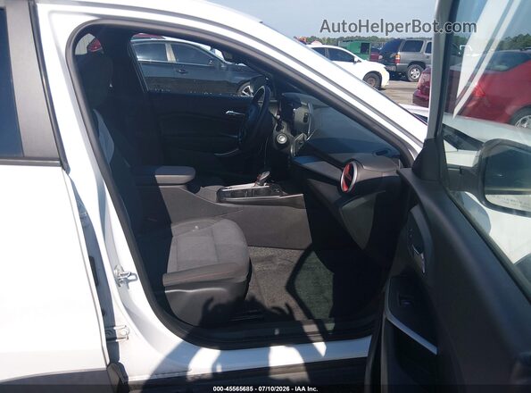 KL77LGE24RC076788 2024 CHEVROLET TRAX White Widok wnętrza z przodu