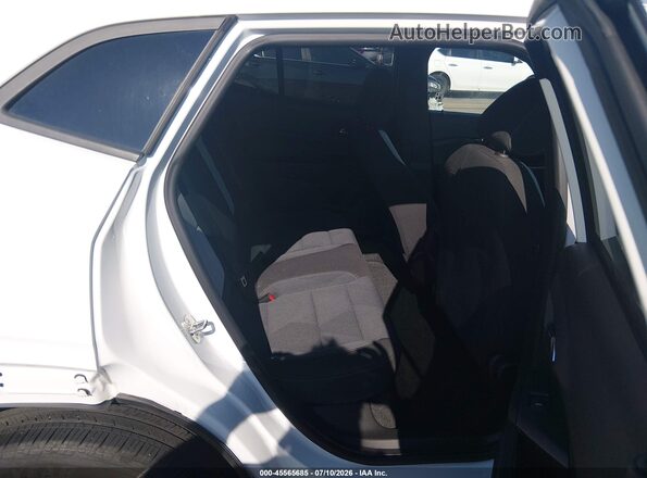 KL77LGE24RC076788 2024 CHEVROLET TRAX White Widok naklejki z numerem VIN
