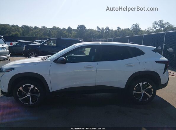 KL77LGE24RC076788 2024 CHEVROLET TRAX White Widok wnętrza 360 stopni