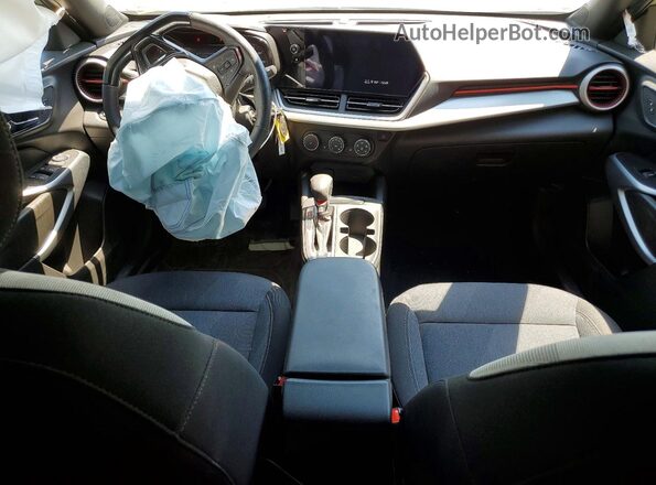 KL77LGE24RC151781 2024 CHEVROLET TRAX Green Առջևի վահանակի տեսք