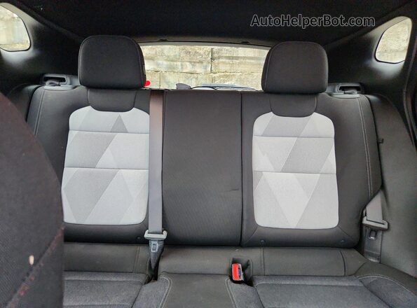 KL77LGE25RC041788 2024 CHEVROLET TRAX Blue უკანა სავარძლების ხედი