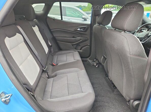 KL77LGE25RC041788 2024 CHEVROLET TRAX Blue უკანა სალონის ხედი