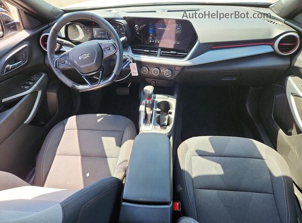 KL77LGE25RC149232 2024 CHEVROLET TRAX White Вид панелі приладів
