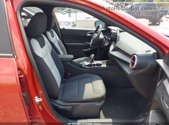 KL77LGE25RC214547 2024 CHEVROLET TRAX Red Front interior view