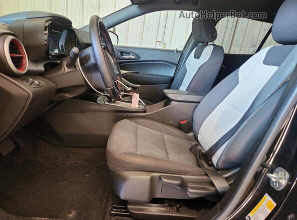 KL77LGE26RC121455 2024 CHEVROLET TRAX Black Սալոնի դիմացի տեսք