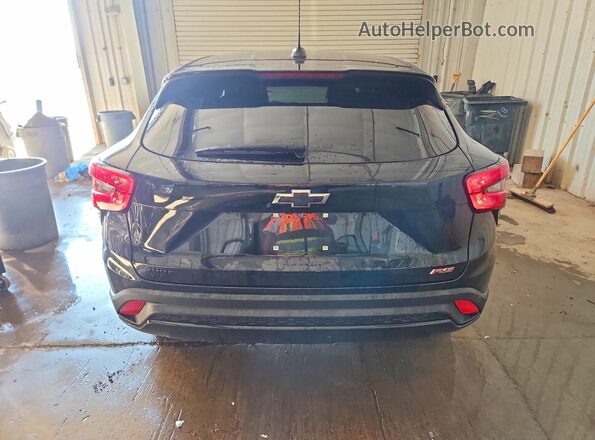 KL77LGE26RC121455 2024 CHEVROLET TRAX Black Հետևի տեսք