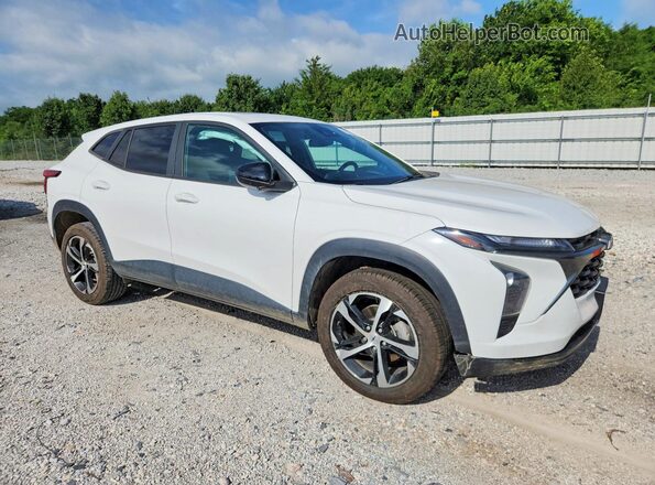KL77LGE27RC067356 2024 CHEVROLET TRAX White Передня права чверть
